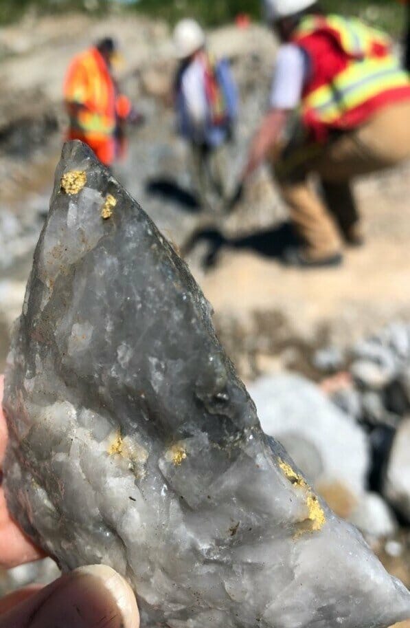 Native Gold Surface (CNW Group/Granada Gold Mine Inc.)