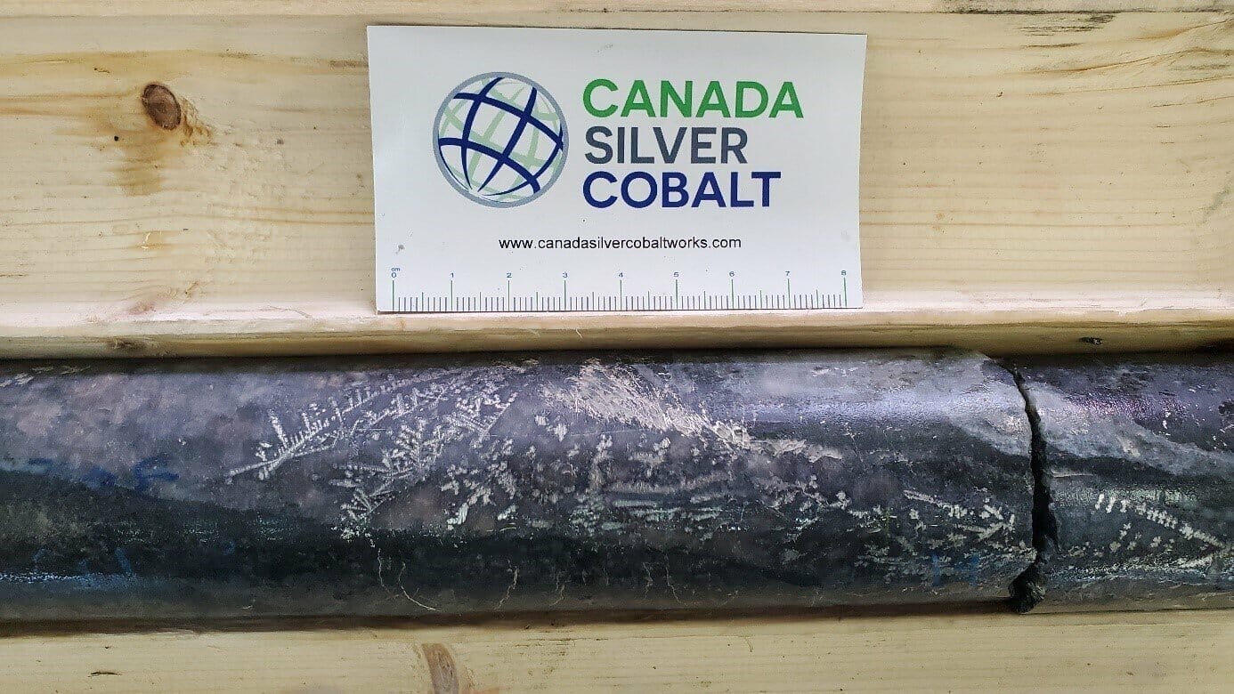High-grade silver mineralization over 4 - 6 cm true width inhole CS-20-39W2 at 51.612 gpt (1,506 opt) Ag over 0.41m(CNW Group/Canada Silver Cobalt Works Inc)